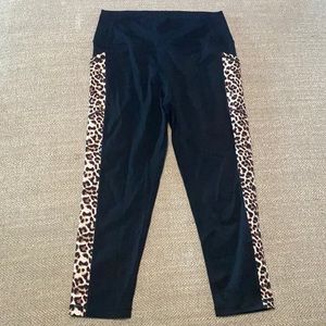 zyia active cropped legging with side pockets